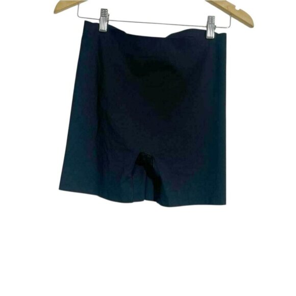 SPANX Size Large Black Shaping Bottoms Slimming Smoothing - Picture 1 of 7